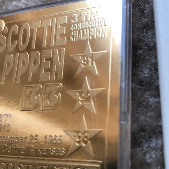 1995 Classic Scottie Pippen 23 Karat Gold Card - Picture 5 of 8